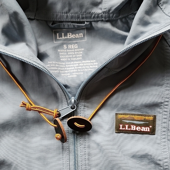 LL Bean 2 Toned 1/2 Zip Light Weight Hooded Women's Jacket Aqua/Maroon Size S - Picture 2 of 11